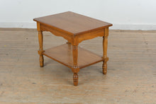 Load image into Gallery viewer, Traditional Oak End Table with Lower Shelf and Turned Legs