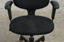 Load image into Gallery viewer, Black Upholstered Height Adjustable Rolling Office Chair with Arms