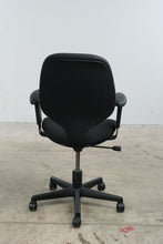 Load image into Gallery viewer, Black Upholstered Height Adjustable Rolling Office Chair with Arms