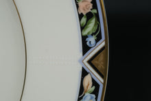Load image into Gallery viewer, Oscar de la Renta Fleur Royale Fine Ivory China Dinnerware Set 42 Pieces Japan
