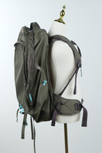 Load image into Gallery viewer, Osprey Aura AG 50 Womens Backpacking Pack Vestal Gray Hiking Backpack