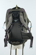 Load image into Gallery viewer, Osprey Aura AG 50 Womens Backpacking Pack Vestal Gray Hiking Backpack
