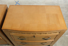 Load image into Gallery viewer, Pair of Traditional Oak Nightstands with Pull Out Tables
