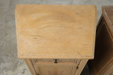 Load image into Gallery viewer, Pair of Oak Nightstands with Marquetry Doors and Single Drawer