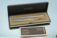 Load image into Gallery viewer, Parker Arrow Twist Flighter GT Pen & Pencil Set – Brushed Stainless Steel with Gold Trim, Vintage Boxed Writing Set