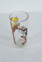 Load image into Gallery viewer, 1970s Pepsi Collector Series Glass – Looney Tunes Sylvester & Tweety