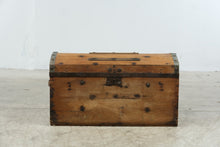 Load image into Gallery viewer, Antique Flat Top Steamer Trunk Wood Metal Banded Travel Chest Coffee Table 33 Inch