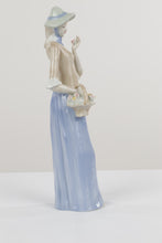 Load image into Gallery viewer, Madeira Porcelain Figurine – Lady with Flower Basket