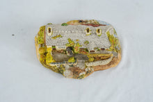 Load image into Gallery viewer, David Winter Darcy Nellys Irish Cottage Figurine Handmade England