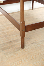 Load image into Gallery viewer, Craftique Heirloom Mahogany Queen Pencil Post Bed – MEL Finish, 80" Tall