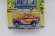 Load image into Gallery viewer, Matchbox Across America 50th Birthday Series – Rhode Island Land Rover Freelander (RI 013)