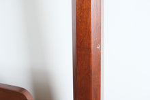 Load image into Gallery viewer, Charleston Queen Size Pencil Post Bed – Solid Mahogany