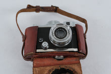 Load image into Gallery viewer, Robot Camera Carl Zeiss Tessar 28 Lens Vintage 35mm Rangefinder With Case