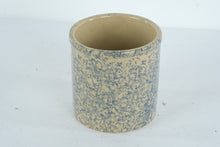 Load image into Gallery viewer, Vintage RRP Co Roseville Ohio Spongeware Stoneware Crock #700-5 – 6” x 6”