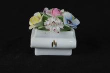 Load image into Gallery viewer, Royal Doulton Bone China Flowers