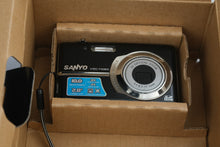 Load image into Gallery viewer, Sanyo VPC T1060 Digital Camera 10MP CCD Black 3X Zoom Original Box Manual