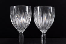 Load image into Gallery viewer, Set of 4 Cristal D'Arques Durand Classic Wine / Water Glasses