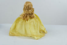 Load image into Gallery viewer, Vintage Madame Alexander Sleeping Beauty Doll Yellow Gown Original Box