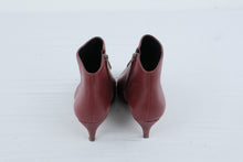 Load image into Gallery viewer, Sam Edelman Womens Burgundy Leather Pointed Toe Ankle Boots Kitten Heel Size 8