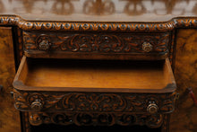 Load image into Gallery viewer, Reliquia de Familia Antique South American Buffet