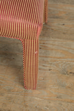 Load image into Gallery viewer, 42" Round Glass Top Dining Set with Swan Base and 4 Parsons Chairs