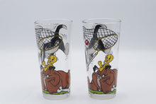 Load image into Gallery viewer, Vintage 1976 Pepsi Looney Tunes Sylvester Tweety Bulldog Glasses Set of 2