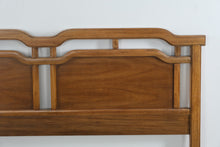Load image into Gallery viewer, Vintage Thomasville Tamerlane Queen Headboard with Bed Frame, 1970