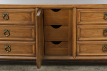 Load image into Gallery viewer, Vintage Thomasville Tamerlane 9-Drawer Dresser, 1974