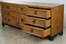 Load image into Gallery viewer, Vintage Thomasville Tamerlane 9-Drawer Dresser, 1974