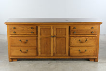 Load image into Gallery viewer, Thomasville Solid Oak Dresser with Center Cabinet and Seven Drawers
