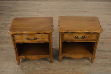 Load image into Gallery viewer, Pair of Thomasville French Provincial Nightstands