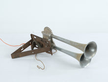Load image into Gallery viewer, Dual Trumpet Air Horn – 6" x 16" – Untested