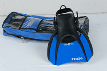 Load image into Gallery viewer, Aqua Lung Sport Trek Blue Snorkeling Fins Size Large 10 13 with Travel Bag