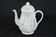 Load image into Gallery viewer, Villeroy Boch Riviera Coffee Pot Porcelain Floral Lid 9.5 Inch