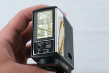 Load image into Gallery viewer, Vivitar Auto 252 Vintage Electronic Camera Flash Hot Shoe Thyristor 1970s