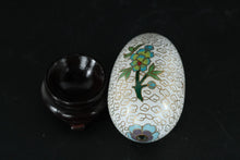 Load image into Gallery viewer, Peony & Plum Blossom Cloisonné Display Egg on Stand – White Cloud Motif