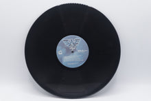 Load image into Gallery viewer, Waylon Jennings Greatest Hits LP RCA AHL1 3378