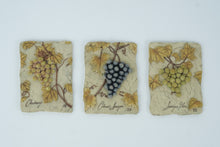 Load image into Gallery viewer, 🍇 Decorative Wine Grapes Wall Plaques – Set of 3 🍇