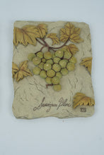 Load image into Gallery viewer, 🍇 Decorative Wine Grapes Wall Plaques – Set of 3 🍇