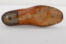 Load image into Gallery viewer, Wooden Shoe Form 10 EE W