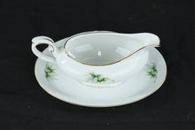 Load image into Gallery viewer, Yamaka China 2302T Bamboo Pattern Gravy Boat Underplate Japan