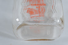 Load image into Gallery viewer, Vintage Amboy Dairy Syracuse NY Half Gallon Milk Bottles with Wire Carrier Set of 6