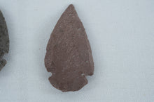 Load image into Gallery viewer, Set of 3 Knapped Stone Arrowheads β Flint & Chert Style Points for Display/Collection