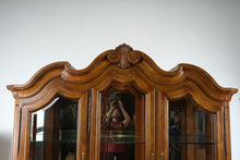 Load image into Gallery viewer, Henredon Lighted China Cabinet Hutch Two Piece Traditional Display Cabinet 70 Inch
