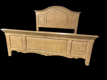Load image into Gallery viewer, Modern Design Pickled Finish King Size Bed