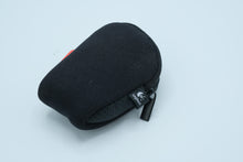 Load image into Gallery viewer, Logitech QuickCam Pro 9000 Webcam (V-UBU48) Carl Zeiss Autofocus – Tested & Working w/ Case