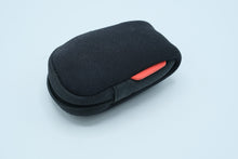 Load image into Gallery viewer, Logitech QuickCam Pro 9000 Webcam (V-UBU48) Carl Zeiss Autofocus – Tested & Working w/ Case