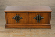 Load image into Gallery viewer, 1973 Lane Cedar Hope Chest with Tray – Style 2442-88