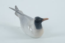 Load image into Gallery viewer, Royal Copenhagen Porcelain Seagull Figurine #1448 – Hand-Painted Denmark