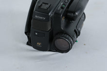 Load image into Gallery viewer, Sony Handycam CCD-TR9 Video 8 Camcorder - With Remote